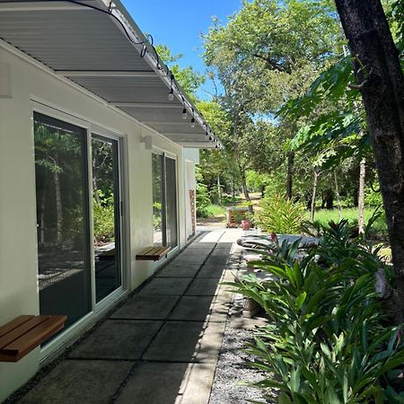 Casa Mariposa Appartement Tola Buitenkant foto